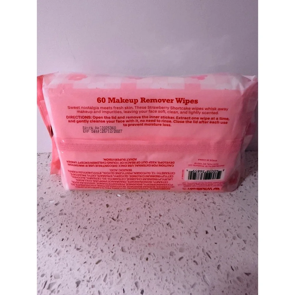 Strawberry Shortcake Celavi Nose Pore Strips 6ct & Makeup Remover Wipes 60ct Set